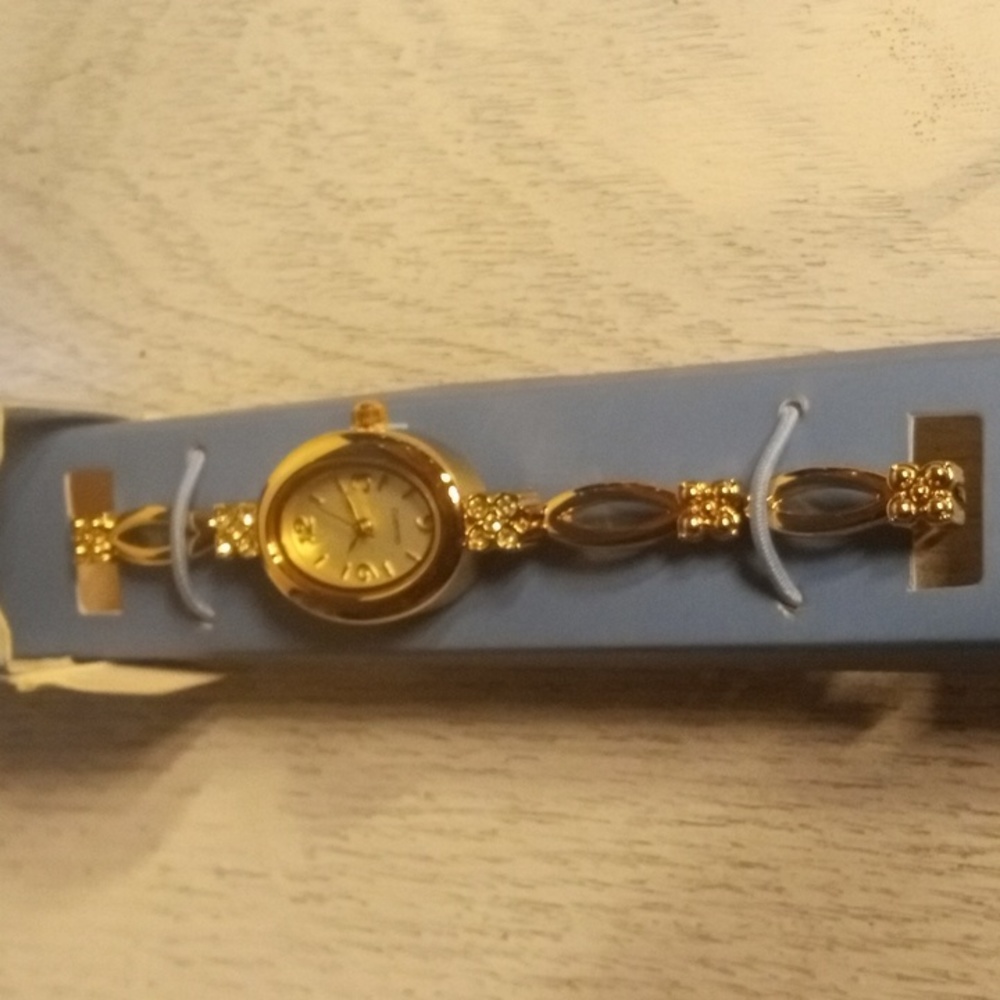 Avon watch
